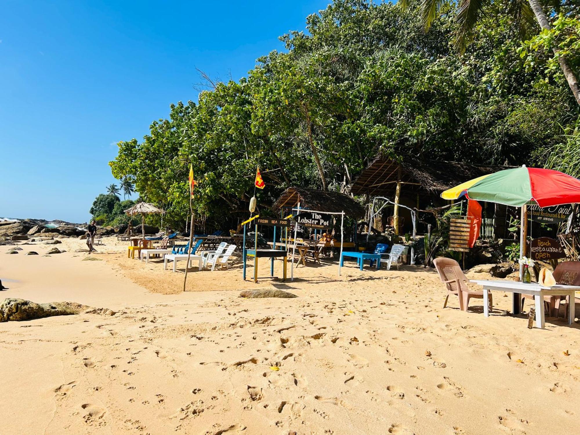 Hotel Shadow Surf Bay Tangalle Exterior foto