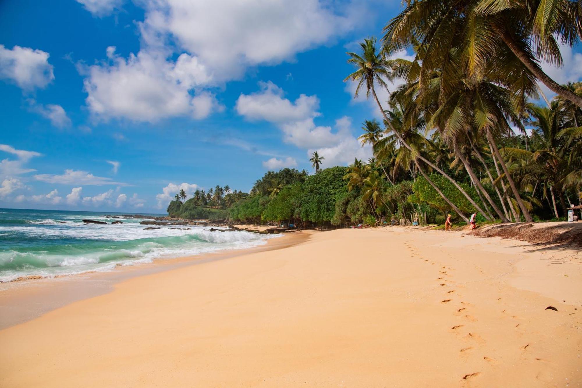 Hotel Shadow Surf Bay Tangalle Exterior foto