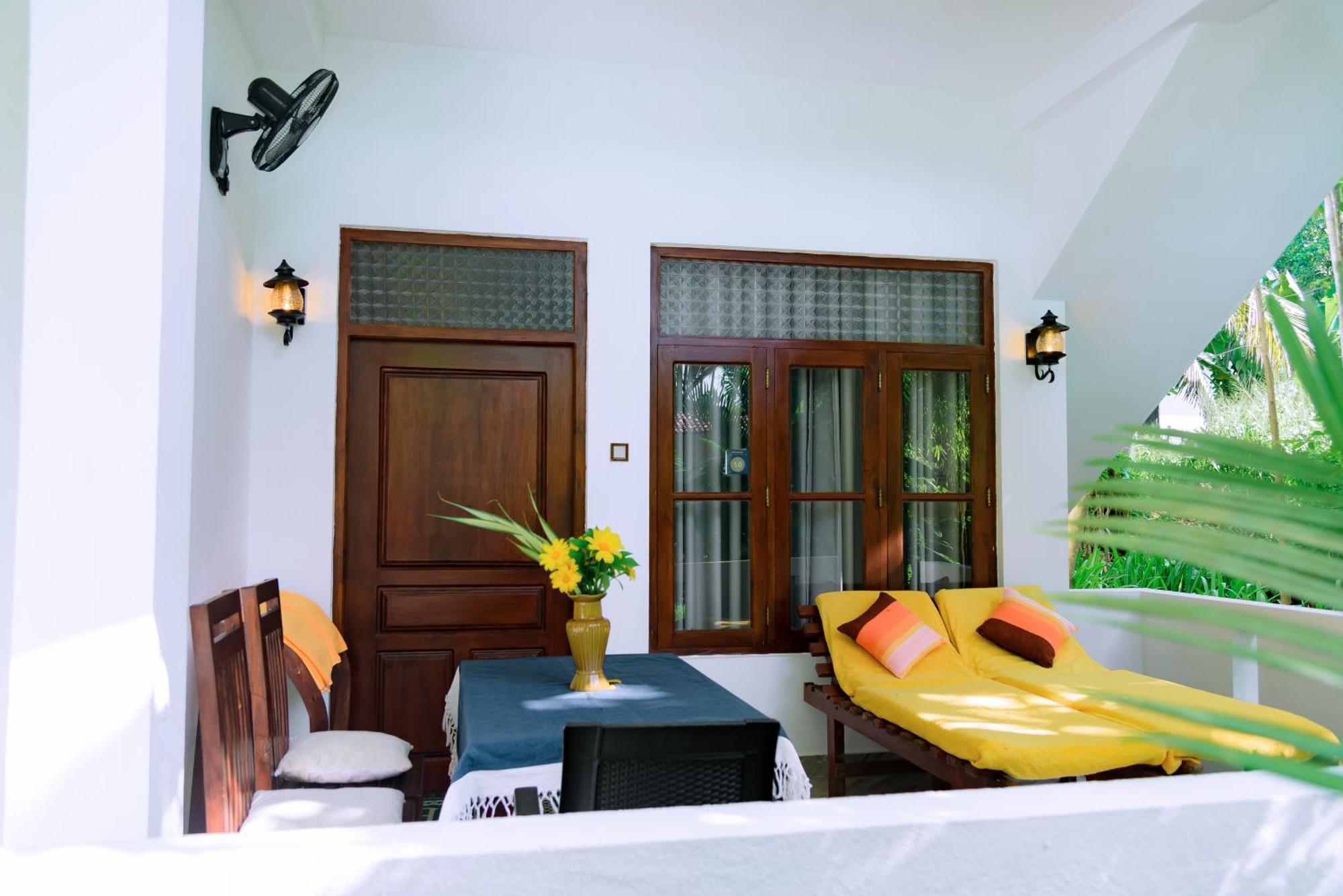 Hotel Shadow Surf Bay Tangalle Exterior foto