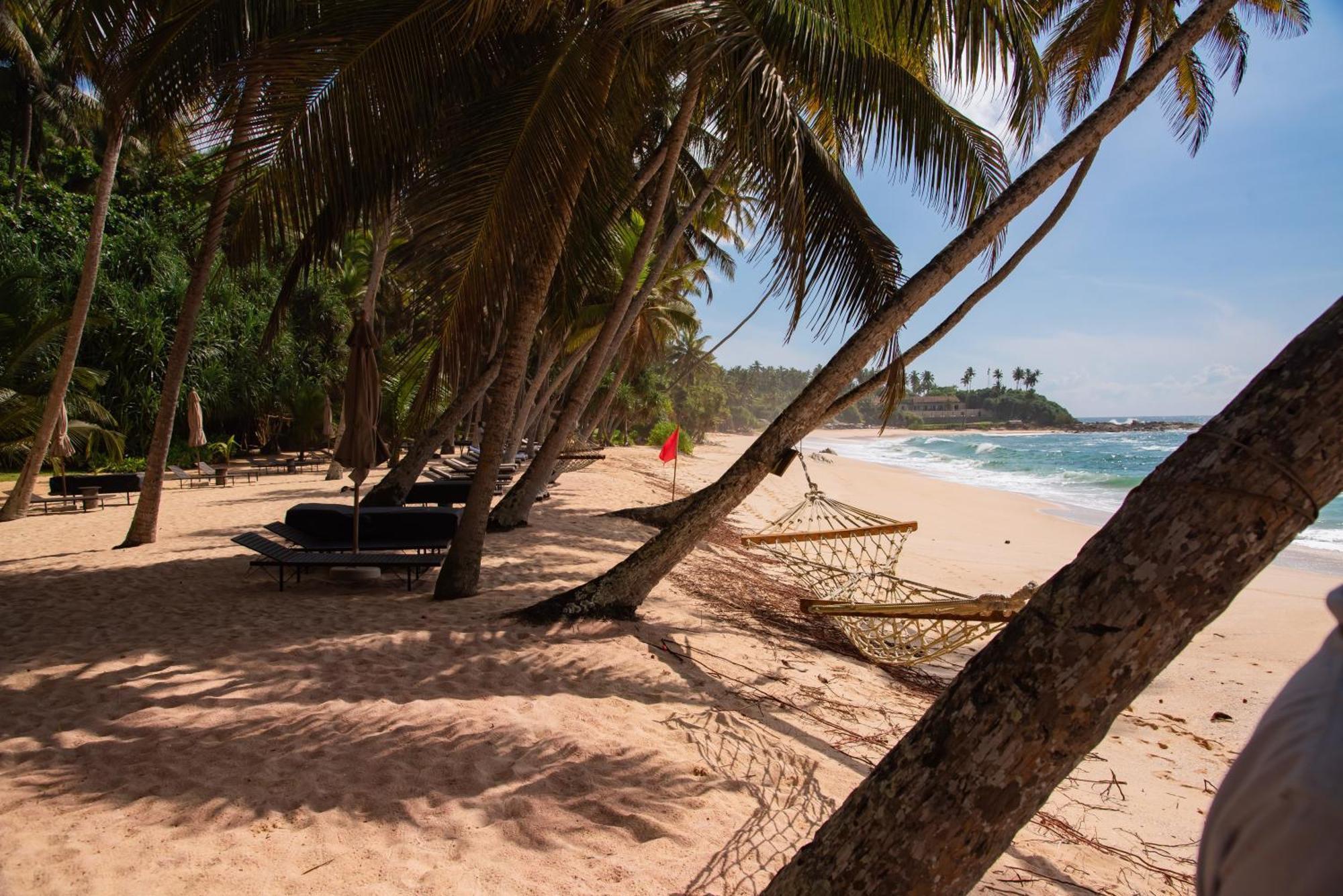 Hotel Shadow Surf Bay Tangalle Exterior foto